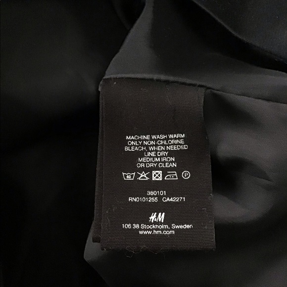 H&M black dress - Picture 4 of 4